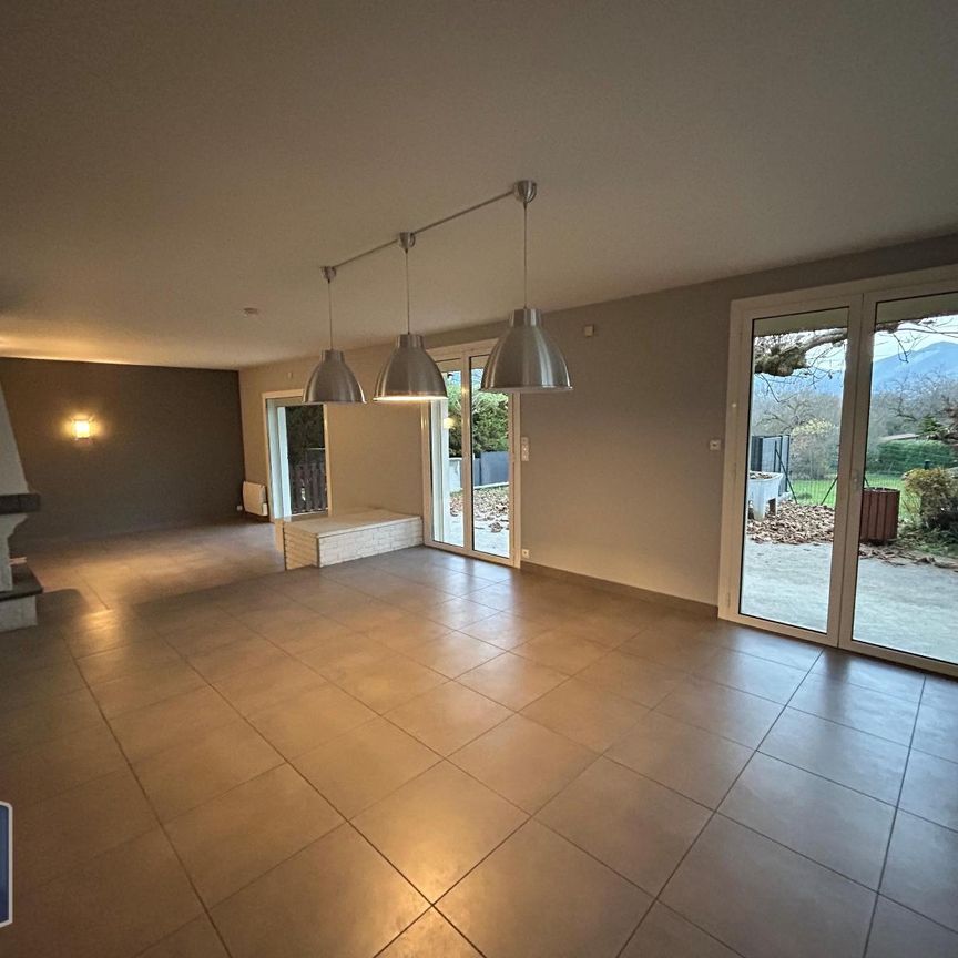 Location Maison 6 pièces 193m² ALBY SUR CHERAN 74540 - Photo 1