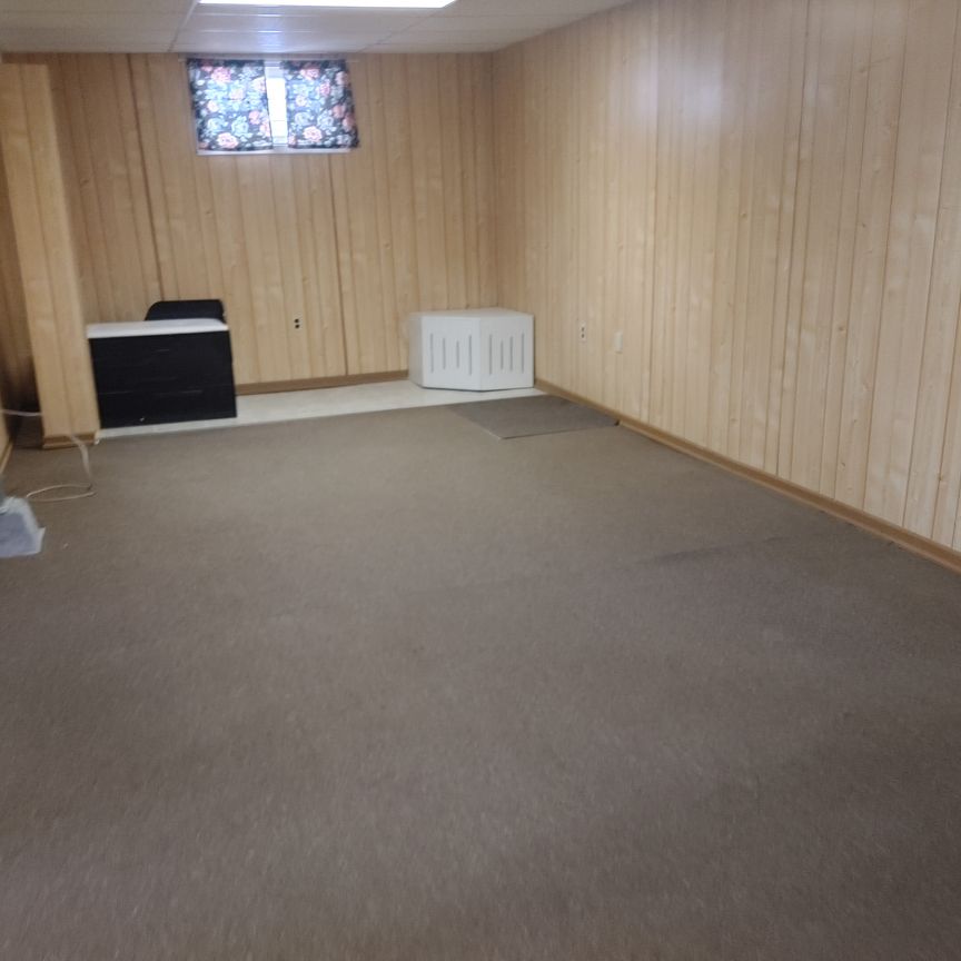 711 ROYAL 3 BEDROOMS - Photo 1