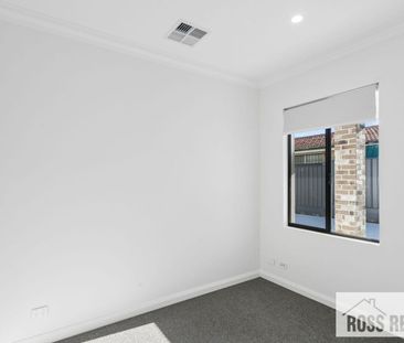 BRAND NEW MODERN HOME WITH QUALITY FINISHES! - Photo 4