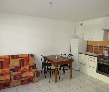 Location Appartement 1 pièce 35m² - Photo 2