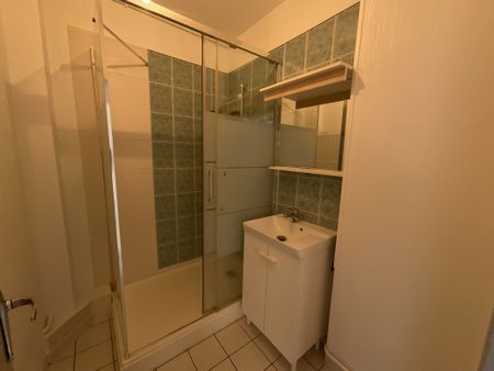 Location Appartement 3 pièces 60m² BOURGES 18000 - Photo 2