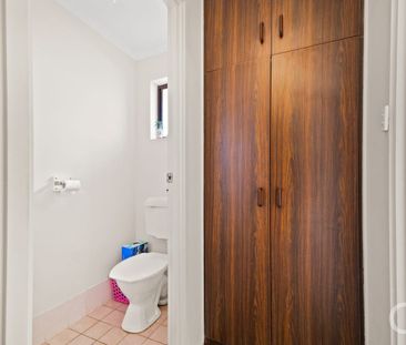 Open the Door to Coastal Comfort - Photo 6