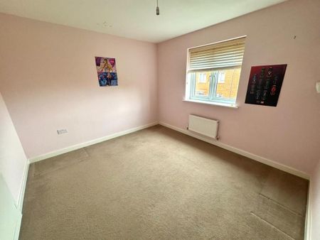 4 bedroom detached house to rent - Photo 3