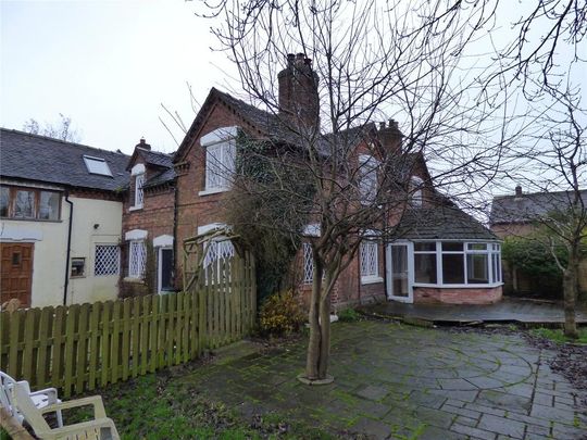 4 bedroom detached house to rent - Photo 1