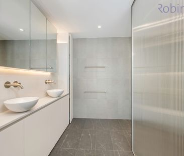 Luxuriously spacious two bedroom, two bathroom apartment in the Hun... - Photo 3