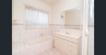 Great Location - Photo 3