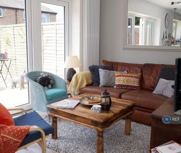 1 bedroom in a house share to rent - Photo 3