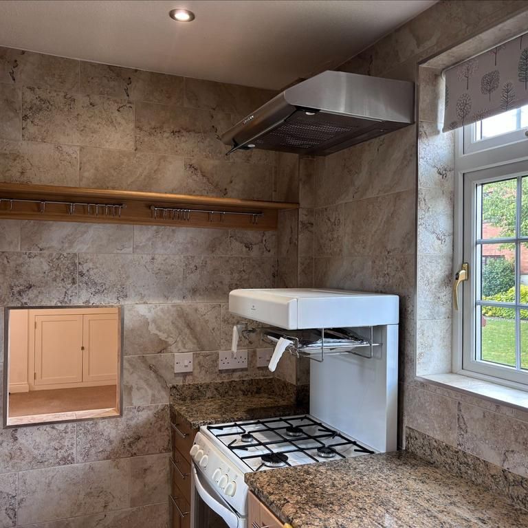 1 bedroom detached bungalow to rent - Photo 1