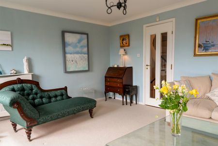 3 bedroom terraced house to rent - Photo 3