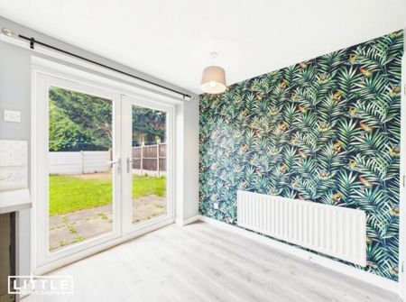 3 bedroom semi-detached house to rent - Photo 4