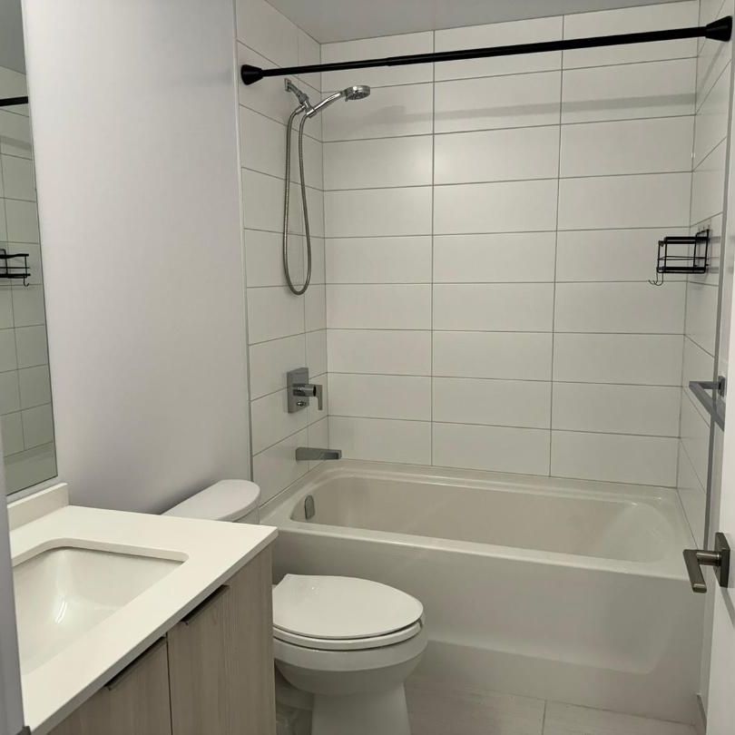 For Lease - 4208 Dundas Street Unit# 409, Toronto, Ontario - Photo 1