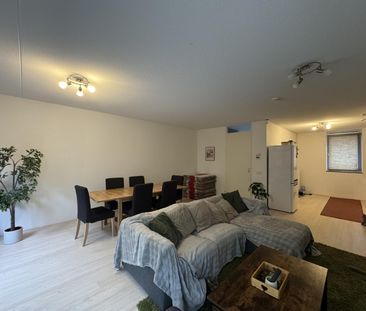 Te huur: Appartement Mathenesserdijk 383 B in Rotterdam - Photo 1