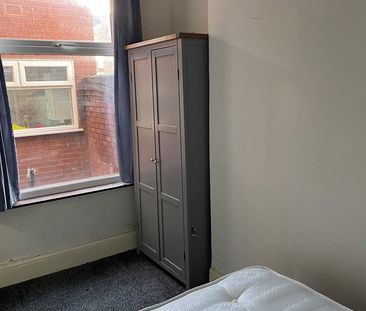 4 Bed End Terrace, Birchfield Road, L4 - Photo 1