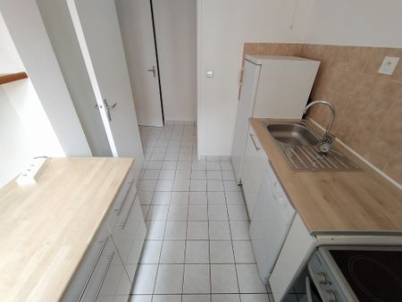 Appartement - 2 pièces - Jaude/Banque de France - Photo 4