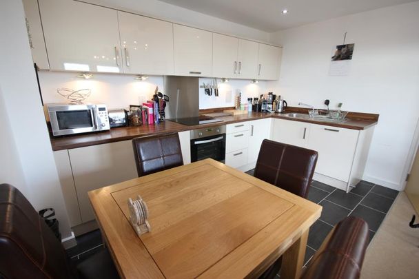 Guildford Road, Woking, Surrey, GU22 - Photo 1