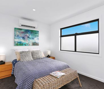 2/86 Normanby Avenue, Thornbury VIC 3071 - Townhouse For Rent | Domain - Photo 3