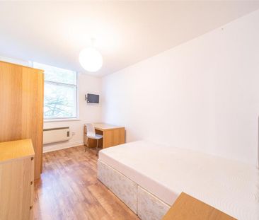 3 bedroom apartment to rent - Photo 6