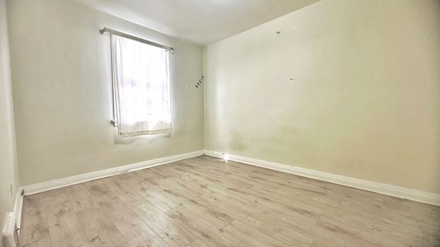 For Lease - 1018 Kennedy Road Unit# Main Floor, Toronto, Ontario - Photo 1