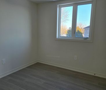 For Lease - 79 Rackham Lane, Clarington, Ontario - Photo 2