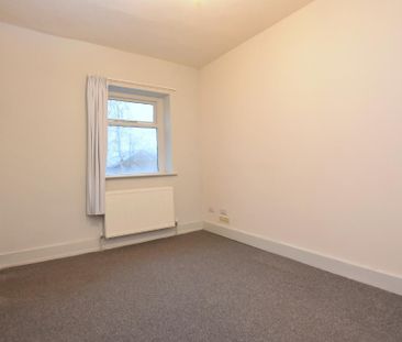 2 bedroom semi-detached house to rent - Photo 5
