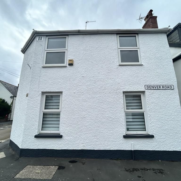 2 bedroom end of terrace house to rent - Photo 1