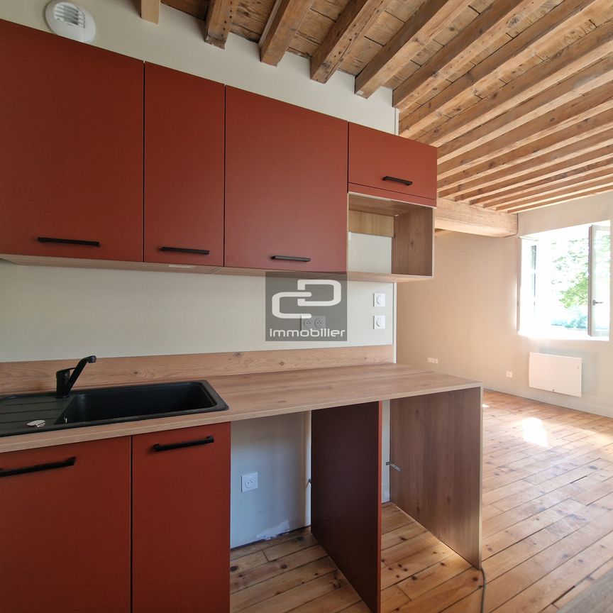 Location Appartement 2 pièces 42m² COUZON AU MONT D OR 69270 - Photo 1