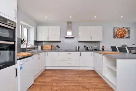 Oriental Road, Woking, Surrey, GU22 7AL - Photo 5