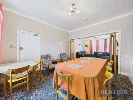 6 bedroom House To Let Total Size: 1938 SQ FT - Photo 5