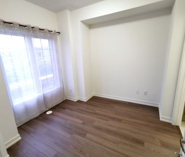 For Lease - 167 Harding Park Street, Newmarket, Ontario - Photo 1