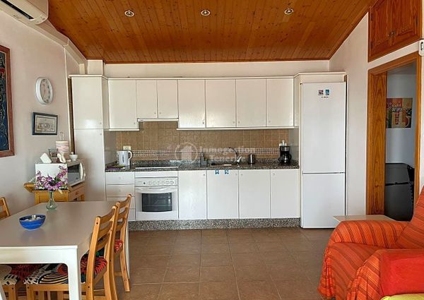 ** To rent 1 bedroom beach front house in Las Galletas