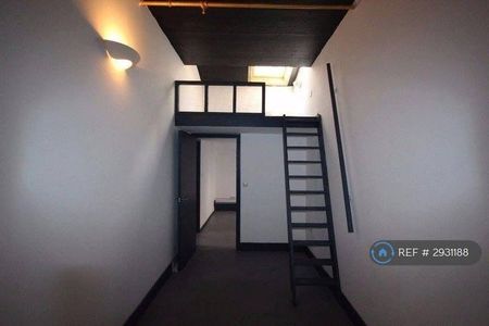 3 bedroom flat to rent - Photo 3