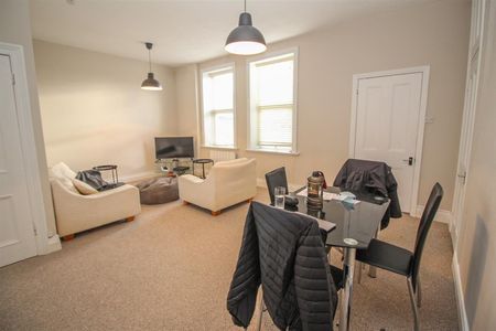 2 Bedroom Flat - First Floor - Photo 5