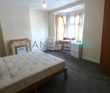 4 bedroom terraced house to rent - Photo 2