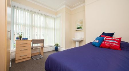 37 Headingley Avenue, Headingley, Leeds, LS6 3ER - Photo 3