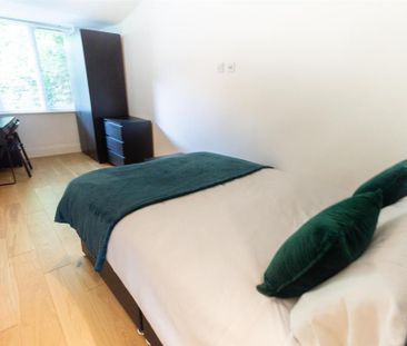 4 bedroom terraced house to rent - Photo 4