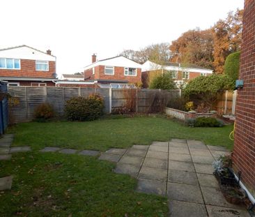 3 bedroom semi-detached house to rent - Photo 4
