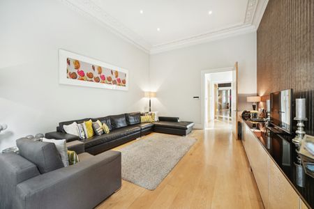 Cornwall Gardens, South Kensington, London, SW7 - Photo 2