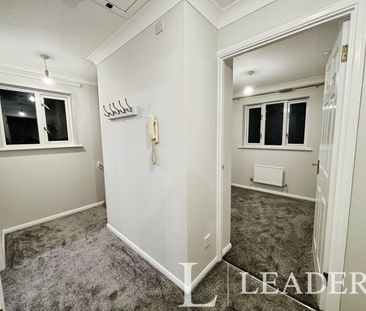 2 bedroom flat to rent The Briars, CM18 - Photo 6