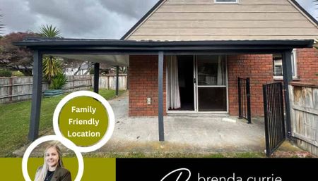 Tidy Family Home - Photo 2