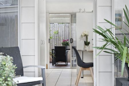 2 Bedroom Townhouse beach side - Photo 5