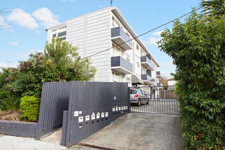 Unit 8/11 Johnstone Street, - Photo 2