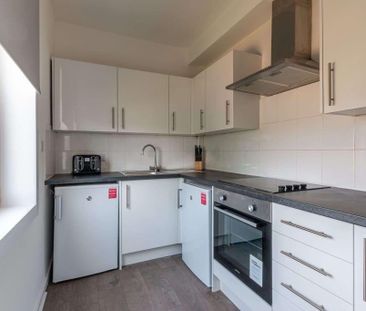 4 bedroom flat share to rent - Photo 2
