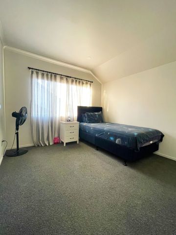 Spacious Four bedrooms Family Home - Photo 4