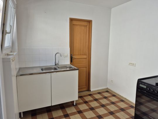 Location Appartement 1 pièce 35m² HENIN BEAUMONT 62110 - Photo 1
