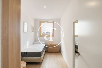 2-bedroom apartment for rent with study and balcony in Badalona