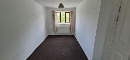 4 bedroom detached house to rent - Photo 2