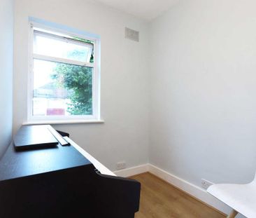 3 bedroom terraced house to rent - Photo 4