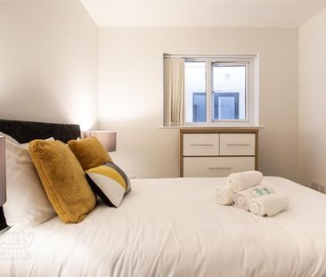Apartment 610 College Court Central, 56 King Street, Belfast, BT1 6BZ - Photo 5