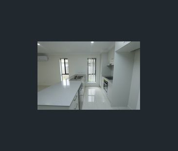 Modern Three Bedroom Low Maintenance Living! - Photo 6