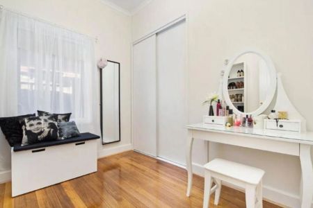 High Sought After South Side Location! - Photo 4